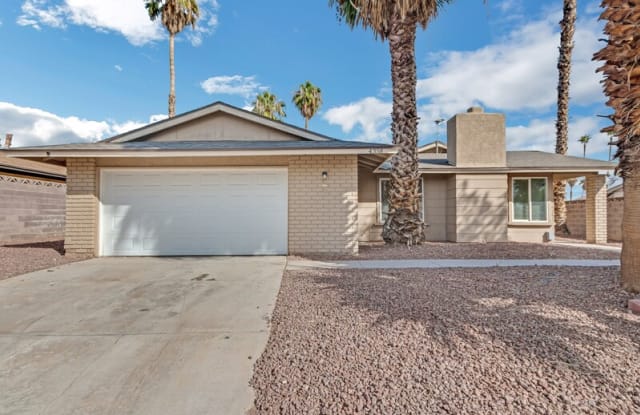 4358 LARIAT DR - 4358 Lariat Drive, Paradise, NV 89121