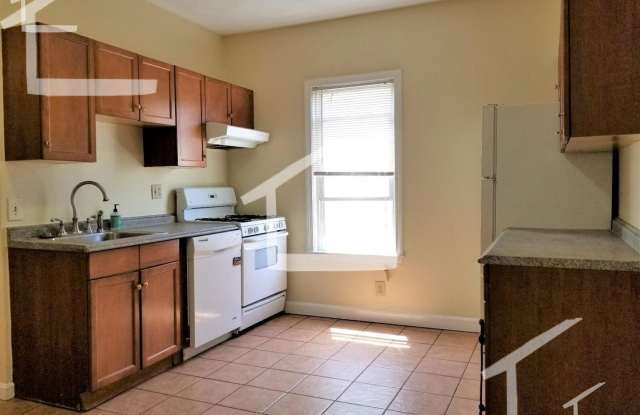 HOT ALLSTON LISTING!!!!