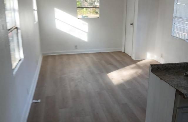 7313 Hayward St unit: B