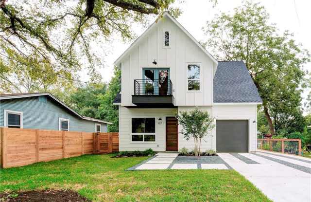 Light and Spacious Modern 3 bedroom