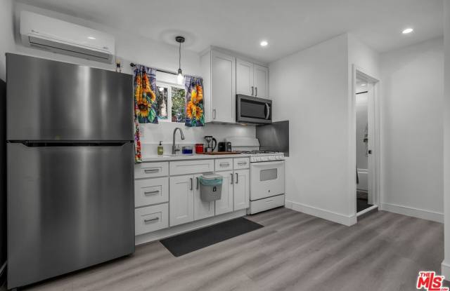 Photo of 7301 NE 8th Ave