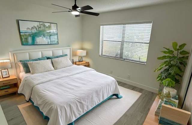 11477 Northwest 39th Court