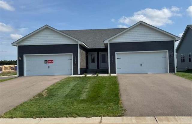 Photo of 39873 Fallbrook Avenue