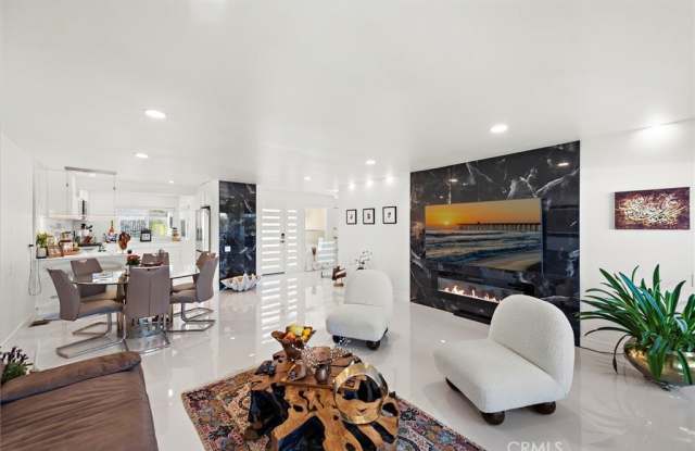 23421 Caminito Telmo