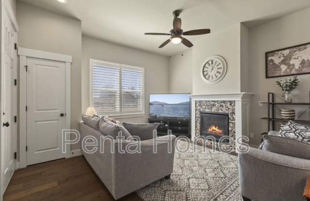 1708 W 50th St