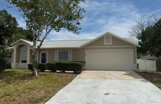 Single Family Home in Palm Bay