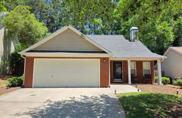 Rare 2 bed 2 bath ranch located in Woodstock
