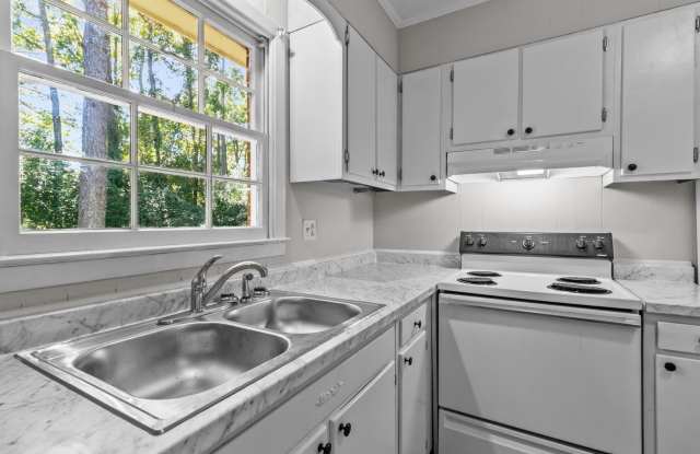 Newly Renovated 3 Bed 1 Bath Brick Ranch!