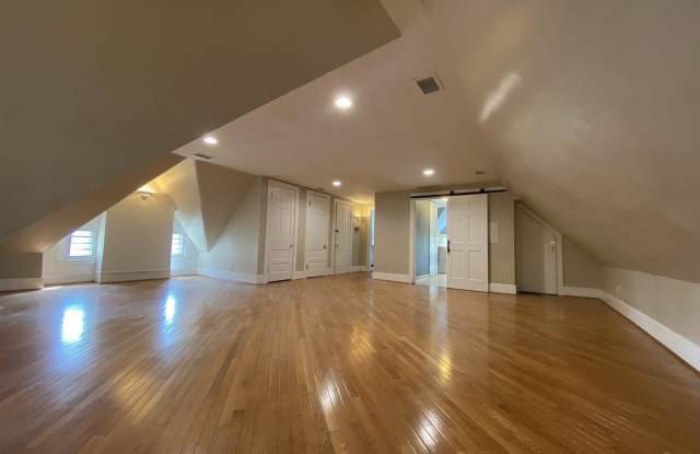 2641 Highland Avenue