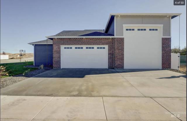 2700 Bandon Dunes Avenue