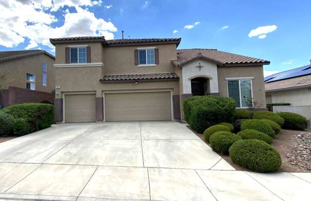 4 bedrooms and 2.5 bathrooms 2-story home located in Henderson, NV!