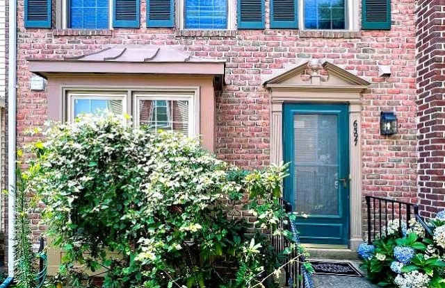 6597 BERMUDA GREEN Court