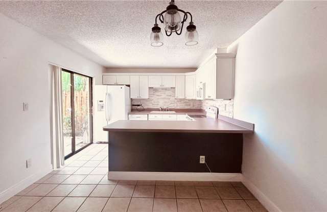 1715 Park Meadows Drive unit: 4