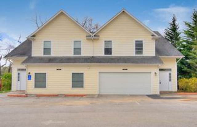 Studio apartments available at 3030 Pepper's Ferry - 3015 Shire Circle, Belview, VA 24141