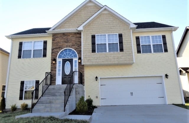 3758 Gray Fox Dr - 3758 Gray Fox Dr, Clarksville, TN 37040