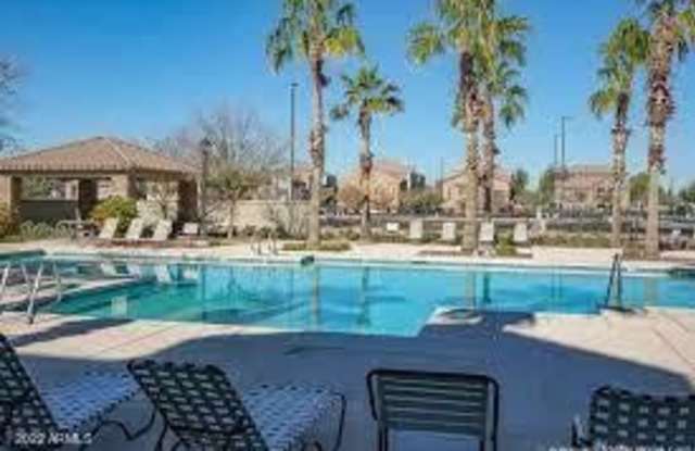 2669 S PEPPERTREE Drive