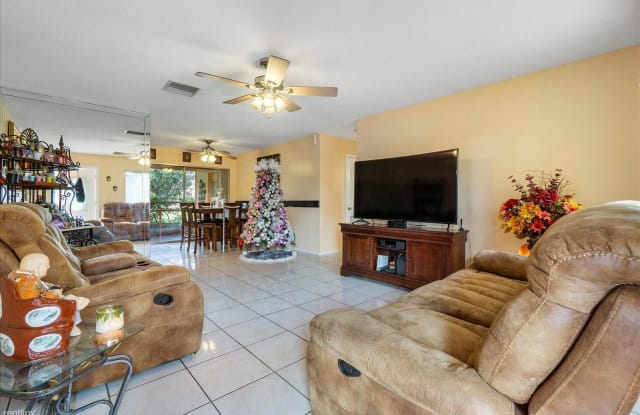 4949 NW 55th Ct - 4949 NW 55th Ct, Tamarac, FL 33319