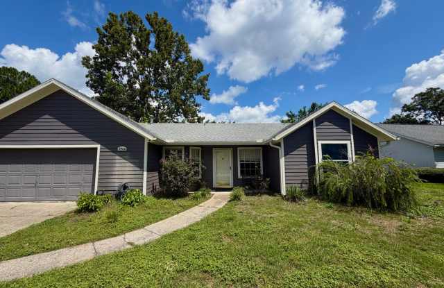 Open Concept 3/2 in Millhopper Station!