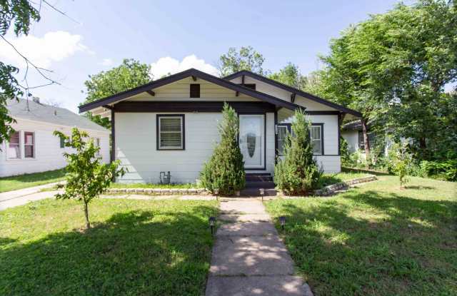4 Bedroom Home!!