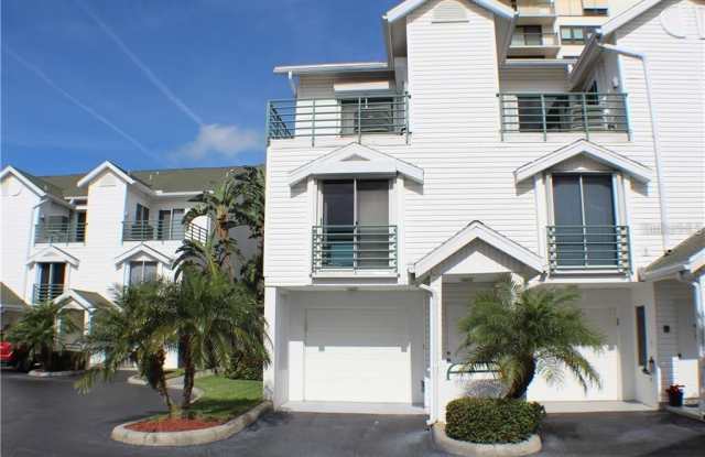 320 ISLAND WAY