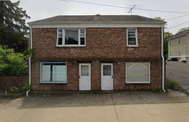 93 E Railroad Avenue