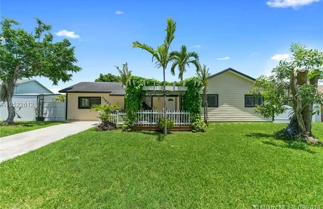 11623 SW 169th Ter  #n/a - 11623 Southwest 169th Terrace, South Miami Heights, FL 33157