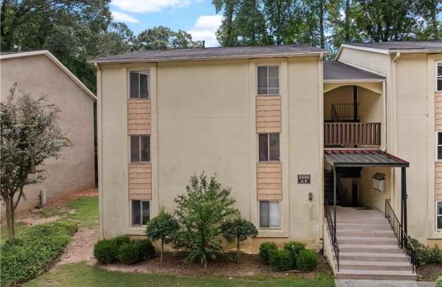 2390 Lawrenceville Highway unit: E