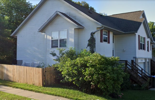 2300 Catskill Court - 2300 Catskill Court, Iowa City, IA 52245