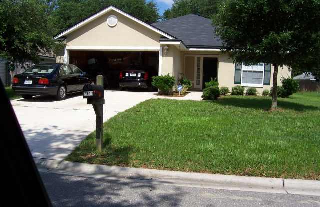 12449 LONG LAKE DR N - 12449 Long Lake Drive North, Jacksonville, FL 32225