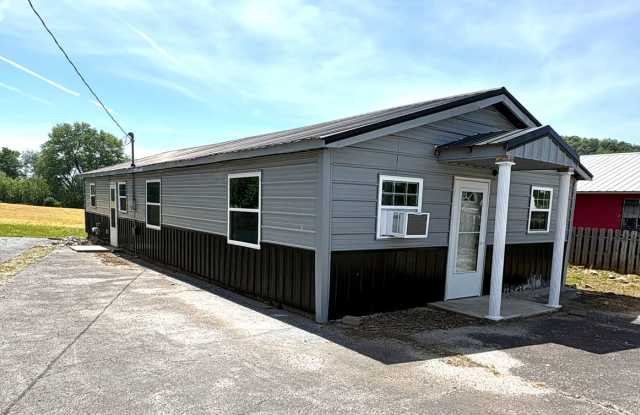 Spacious Home in the Heart of Cave City!