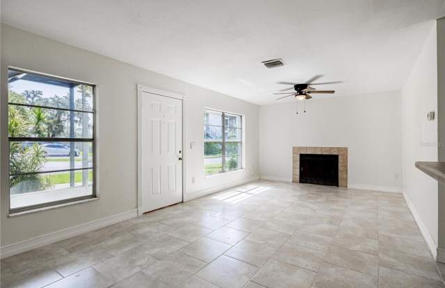 1404 NORTHLAKE DRIVE