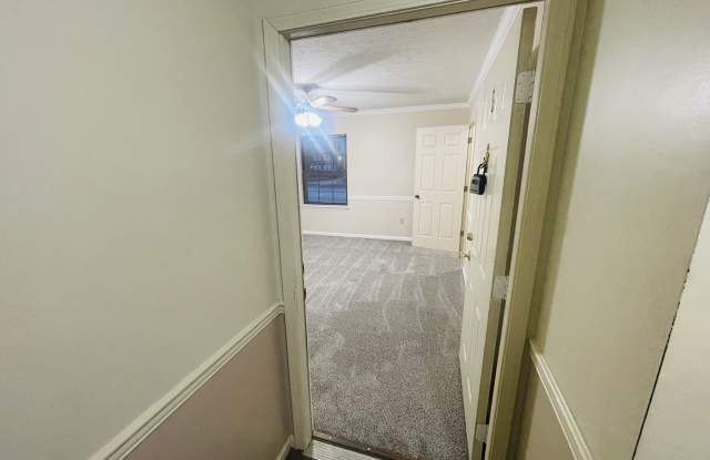 3326 Breckenridge Ln