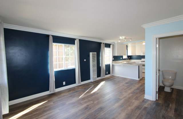 Photo of Beautiful 2 bedroom 1.5 bathroom available for rent now