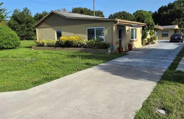 Photo of 4321 Kirby Loop Rd