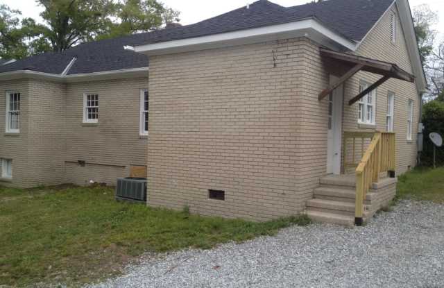 ***AVAILABLE NOW**3 Bedroom / 2 Bathroom Home for Rent in Columbus, GA