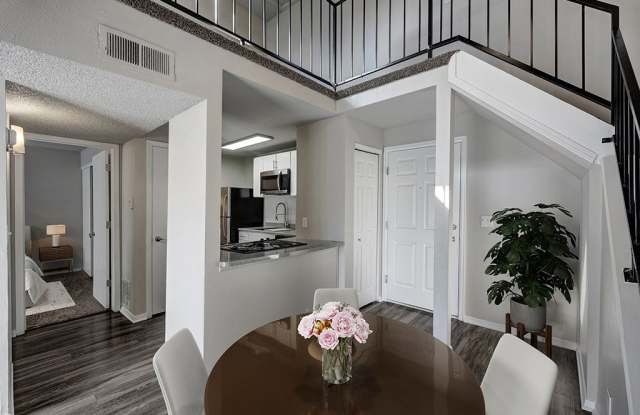 Summit Riverside Apartments