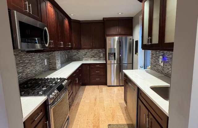 850 Howard Avenue unit: 5B