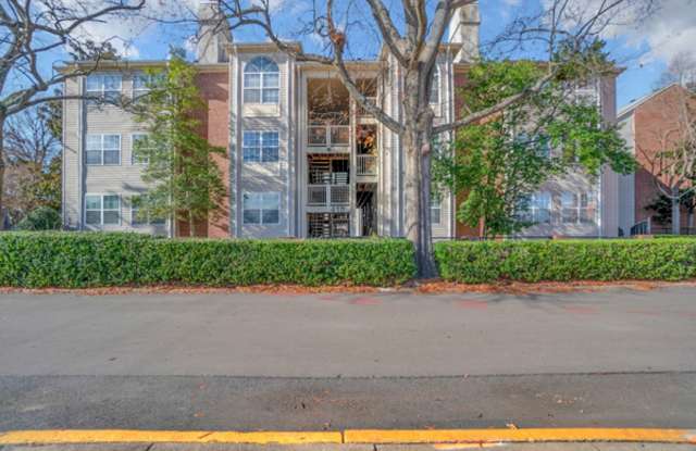 Photo of 2 Bed 2 Bath Condo for Rent in Norfolk!