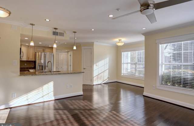 1101 BAYBURY Court unit: 6-101