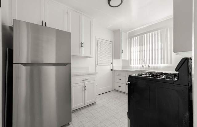 4026-4050 West Blvd.