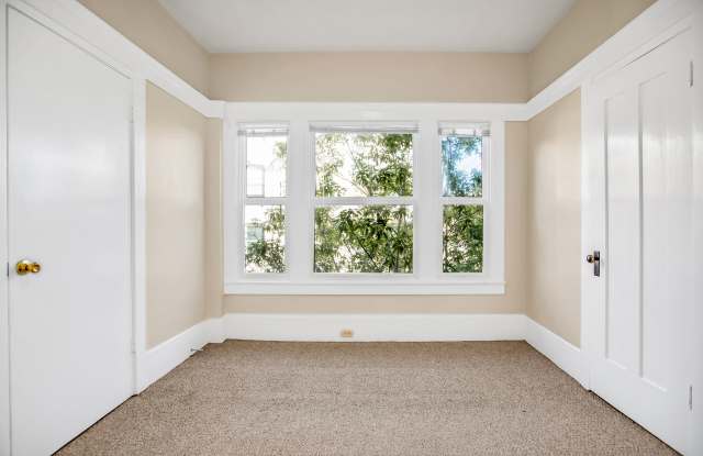Photo of 1025 Post Apartments