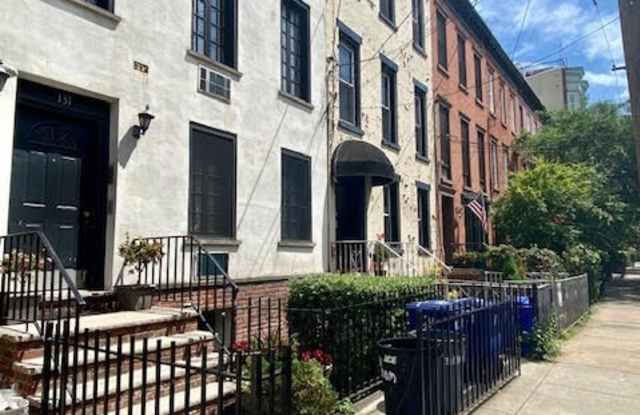131 BLOOMFIELD ST
