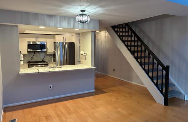 213 PARK PLACE DR. unit: 213