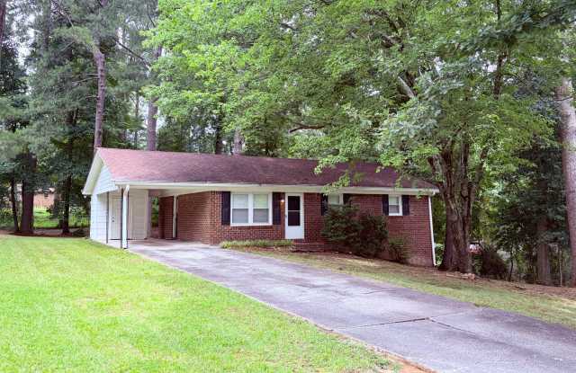 Lithia Springs 3 Bed-1 Bath Stepless Ranch, Private Lot, Carport