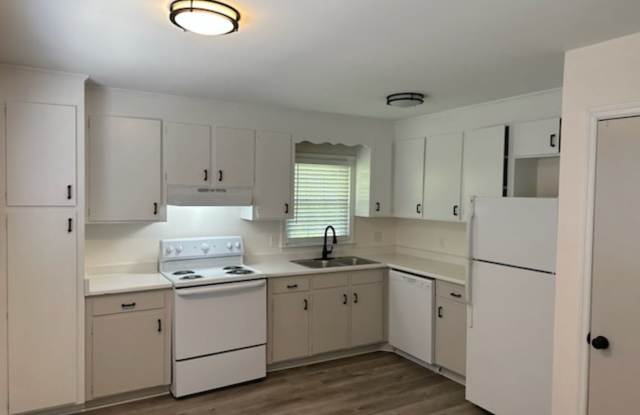 2 Bedroom only 10 minutes to Downtown Greenville! Tour today!