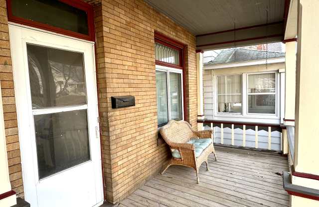 Photo of 1212 East 3rd Street