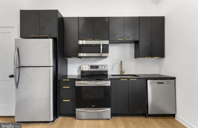 1134 PINE Street unit: 1