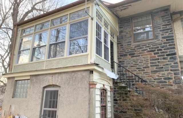 2 E MONTGOMERY AVE #2B