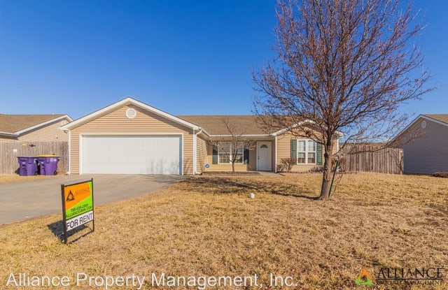 320 Brookridge Dr. - 320 Brookridge Drive, Manhattan, KS 66502