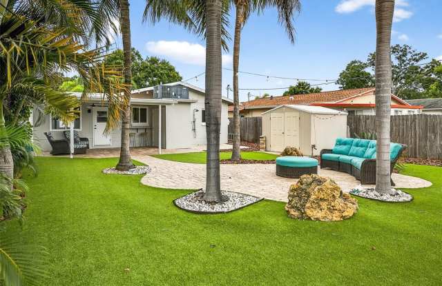 Photo of 5519 COMMONWEALTH AVENUE N